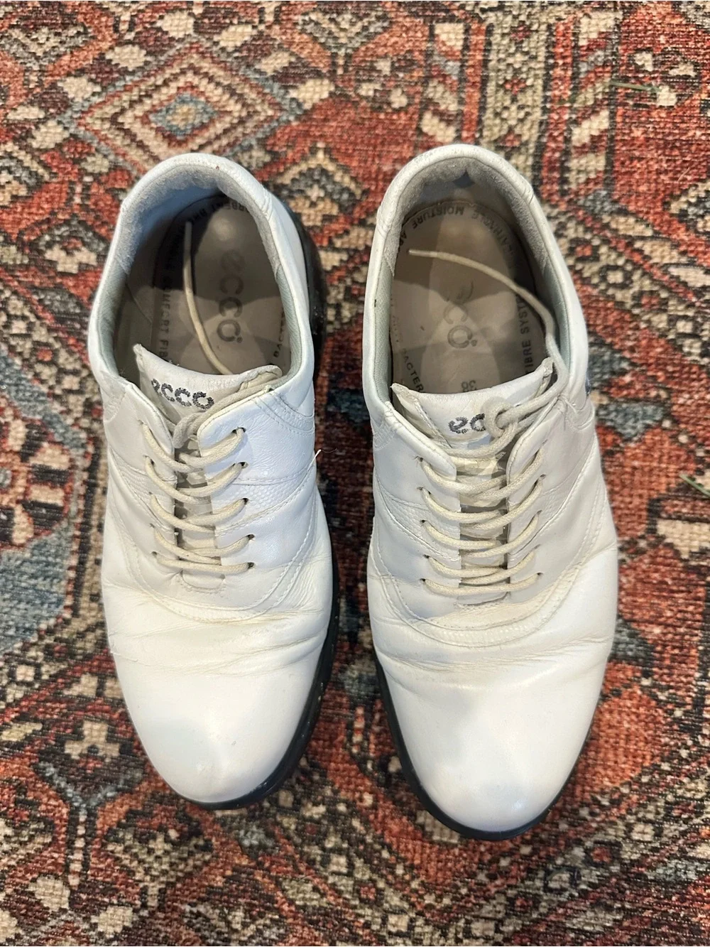 ECCO Women's White Leather Spikeless Golf Shoes - Size 38 (US 7-7.5)